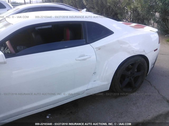 2G1FC1E36E9163042 - 2014 CHEVROLET CAMARO LT WHITE photo 6