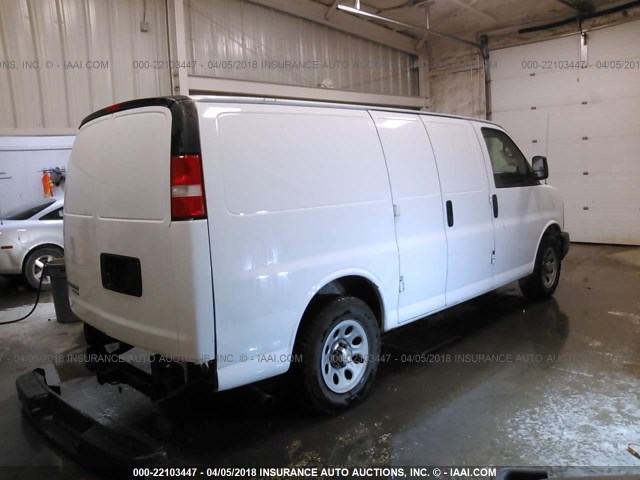 1GCSHAF41D1164746 - 2013 CHEVROLET EXPRESS G1500  WHITE photo 4