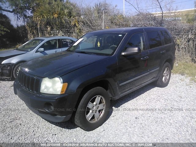 1J8GS48K07C625683 - 2007 JEEP GRAND CHEROKEE LAREDO/COLUMBIA/FREEDOM GRAY photo 2