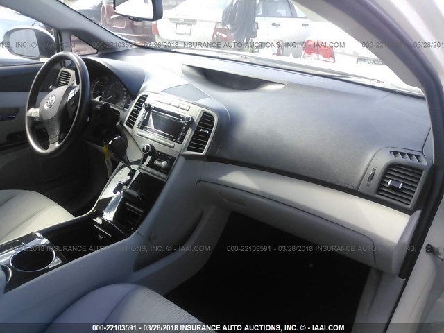 4T3ZK3BB0BU037775 - 2011 TOYOTA VENZA WHITE photo 5