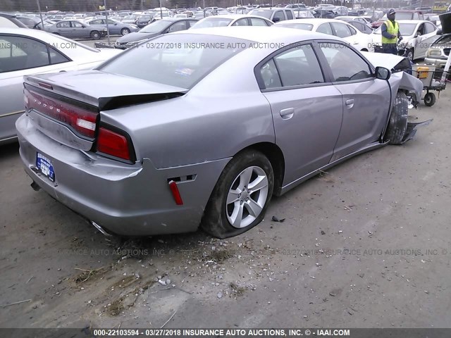 2C3CDXBGXEH284622 - 2014 DODGE CHARGER SE SILVER photo 4