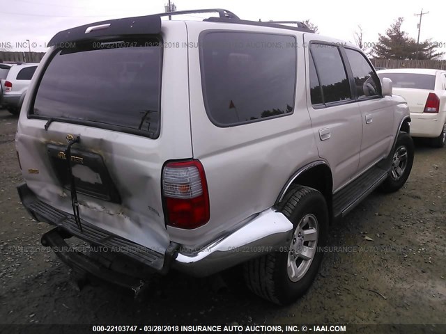 JT3HN86R1W0135056 - 1998 TOYOTA 4RUNNER SR5 SILVER photo 4