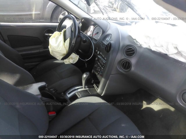 2G2WS522541138664 - 2004 PONTIAC GRAND PRIX GT2 ვერცხლისფერი ფოტო 5