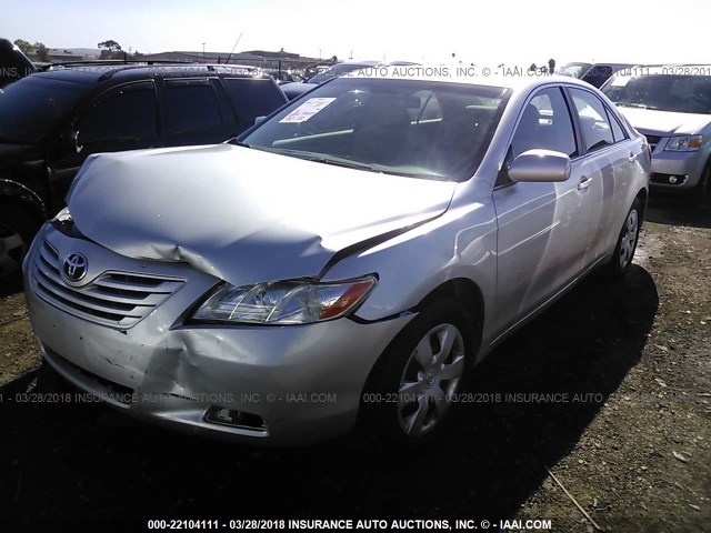 4T1BE46K57U177295 - 2007 TOYOTA CAMRY NEW GENERATION CE/LE/XLE/SE SILVER photo 2