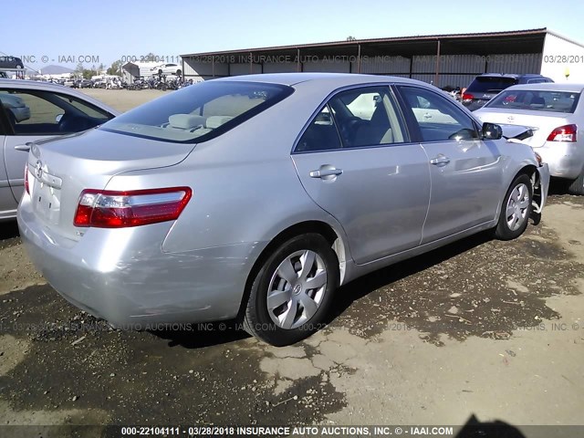 4T1BE46K57U177295 - 2007 TOYOTA CAMRY NEW GENERATION CE/LE/XLE/SE SILVER photo 4