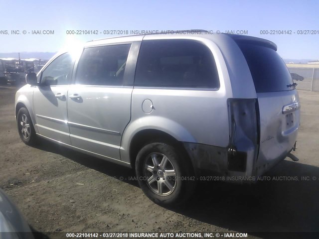 2A4RR5D15AR343935 - 2010 CHRYSLER TOWN & COUNTRY TOURING SILVER photo 3