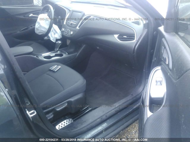 1G1ZB5ST5HF107469 - 2017 CHEVROLET MALIBU LS 灰色 照片 5