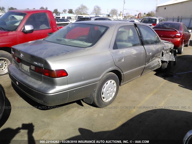 4T1BG28K7XU525352 - 1999 TOYOTA CAMRY CE/LE/XLE TAN photo 4