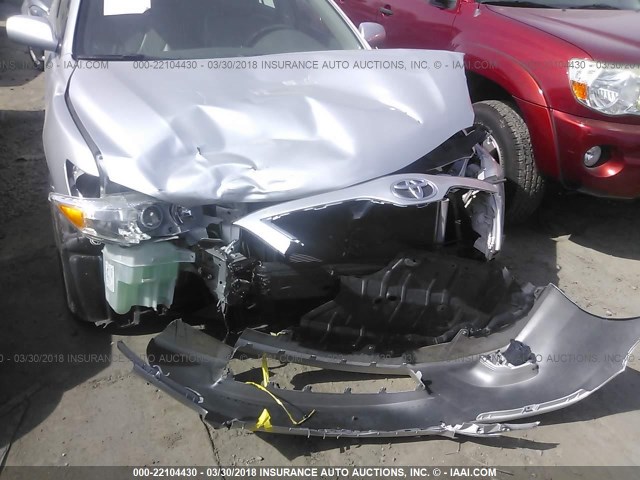 4T1BK3EK5BU132127 - 2011 TOYOTA CAMRY SE/LE/XLE ვერცხლისფერი ფოტო 6