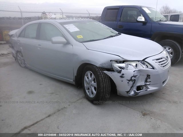 4T1BE46K97U141576 - 2007 TOYOTA CAMRY NEW GENERAT CE/LE/XLE/SE SILVER photo 1