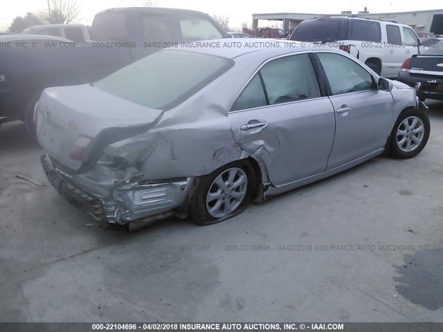 4T1BE46K97U141576 - 2007 TOYOTA CAMRY NEW GENERAT CE/LE/XLE/SE SILVER photo 4