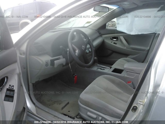 4T1BE46K97U141576 - 2007 TOYOTA CAMRY NEW GENERAT CE/LE/XLE/SE SILVER photo 5