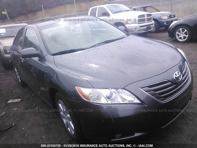JTNBE46K573116860 - 2007 TOYOTA CAMRY NEW GENERAT CE/LE/XLE/SE GRAY photo 1