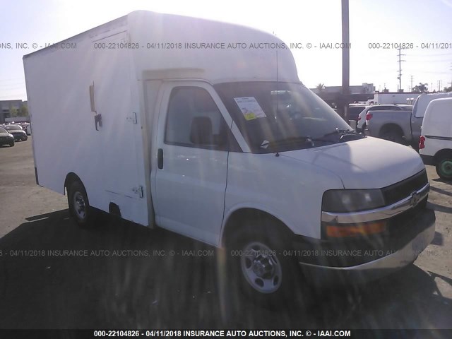 1GB0G2BGXB1152211 - 2011 CHEVROLET EXPRESS G3500  WHITE photo 1