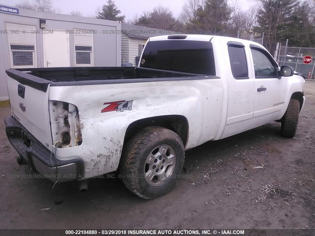 2GCEK19J371628232 - 2007 CHEVROLET SILVERADO K1500 WHITE photo 4