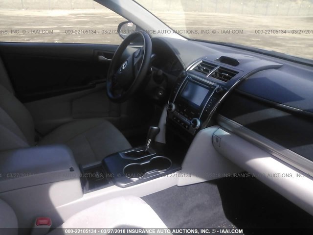 4T1BF1FK4CU099162 - 2012 TOYOTA CAMRY SE/LE/XLE BLACK photo 5