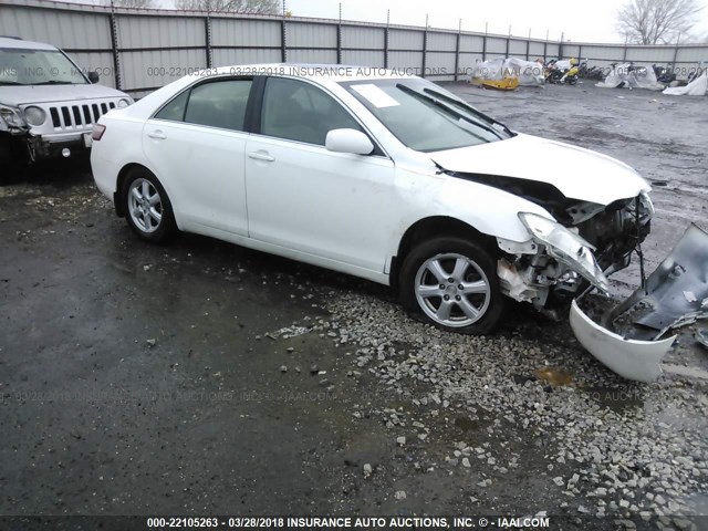4T1BE46K57U507694 - 2007 TOYOTA CAMRY NEW GENERAT CE/LE/XLE/SE WHITE photo 1