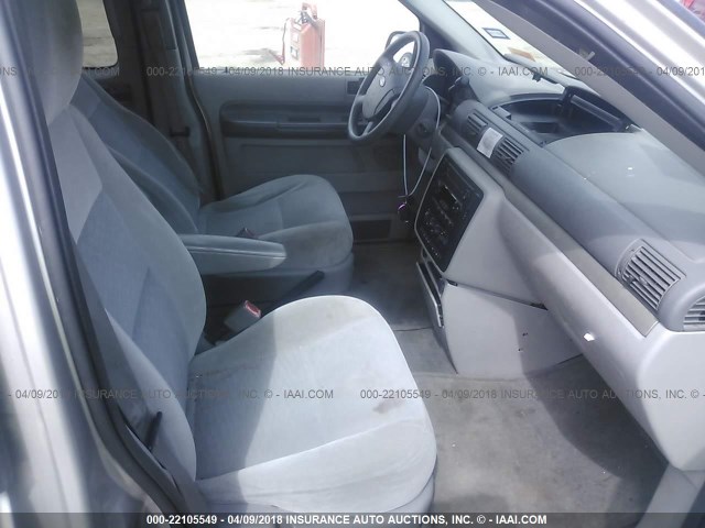 2FMZA51695BA03078 - 2005 FORD FREESTAR SE SILVER photo 5