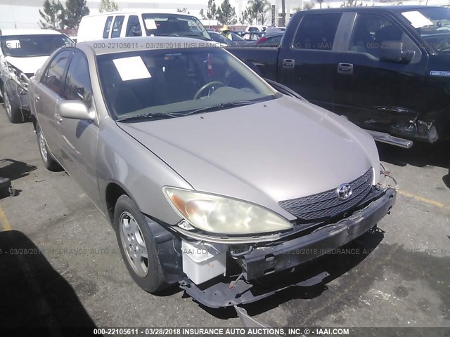 4T1BE30K22U049477 - 2002 TOYOTA CAMRY LE/XLE/SE GOLD photo 1