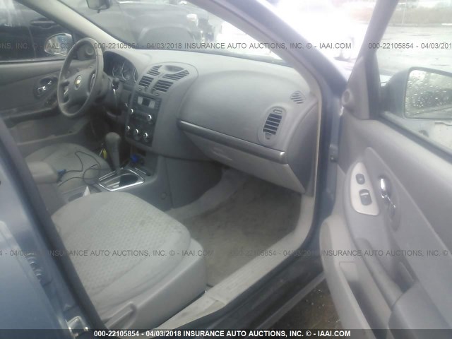 1G1ZT58N18F112660 - 2008 CHEVROLET MALIBU LT/CLASSIC GRAY photo 5