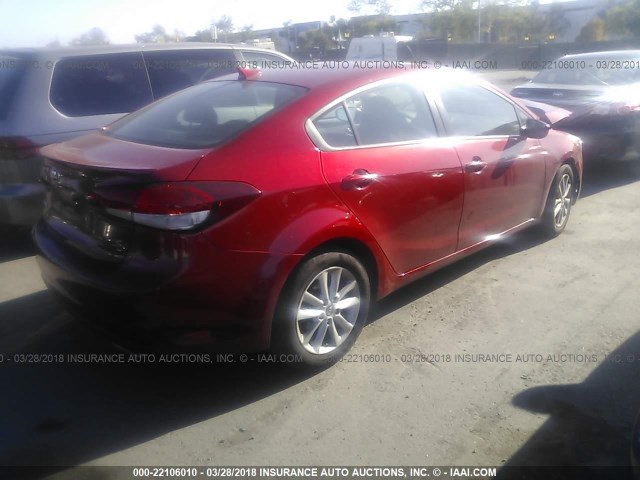 3KPFL4A71HE110773 - 2017 KIA FORTE LX/S RED photo 4