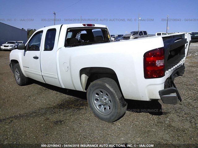 1GCRCREA6CZ201132 - 2012 CHEVROLET SILVERADO C1500  LS WHITE photo 3