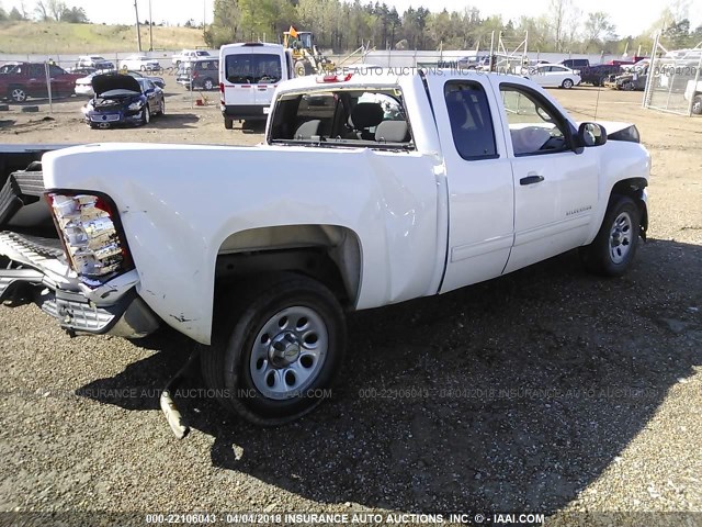 1GCRCREA6CZ201132 - 2012 CHEVROLET SILVERADO C1500  LS WHITE photo 4