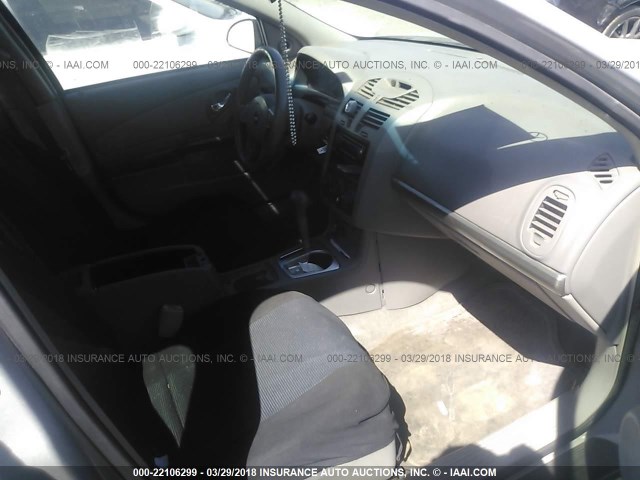 1G1ZT54824F128196 - 2004 CHEVROLET MALIBU LS 银色 照片 5