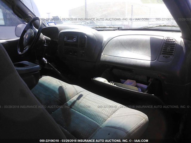 1FTZF17261NB59368 - 2001 FORD F150 GRAY photo 5