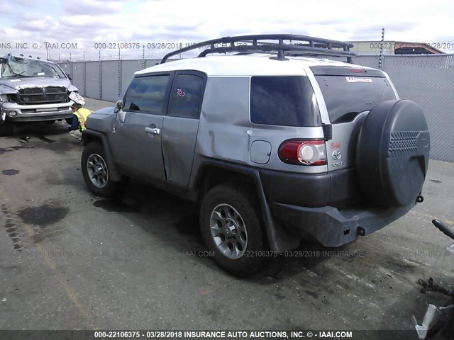 JTEBU4BF3CK122538 - 2012 TOYOTA FJ CRUISER SILVER photo 3