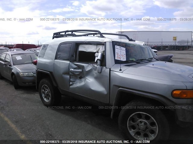 JTEBU4BF3CK122538 - 2012 TOYOTA FJ CRUISER SILVER photo 6