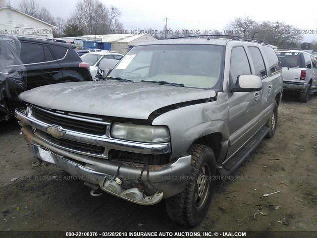 3GNEC16Z42G187094 - 2002 CHEVROLET SUBURBAN C1500 GRAY photo 2