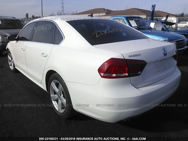 1VWBP7A34CC032567 - 2012 VOLKSWAGEN PASSAT SE WHITE photo 3