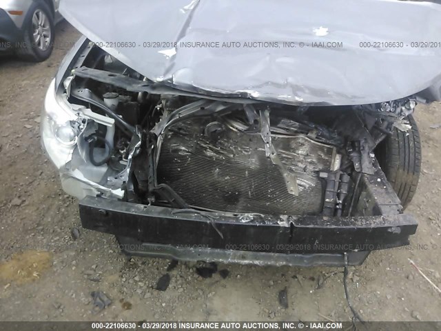 4T1BF1FKXDU714816 - 2013 TOYOTA CAMRY L/SE/LE/XLE ნაცრისფერი ფოტო 6