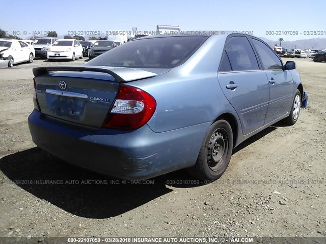 4T1BE32K02U571960 - 2002 TOYOTA CAMRY LE/XLE/SE 浅蓝色 照片 4