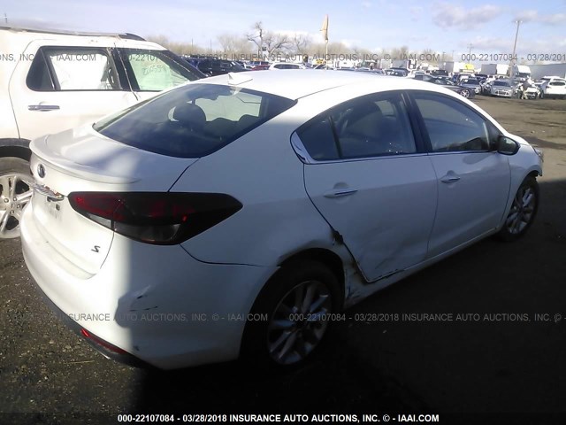 3KPFL4A70HE097790 - 2017 KIA FORTE LX/S WHITE photo 4