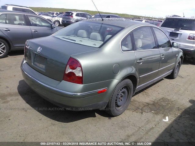 WVWPD63B22P232080 - 2002 VOLKSWAGEN PASSAT GLS GREEN photo 4