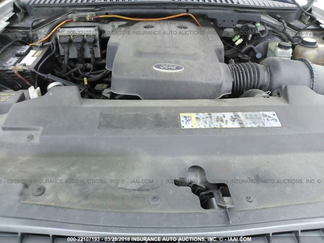 1FMPU16W93LA11923 - 2003 FORD EXPEDITION XLT SILVER photo 10