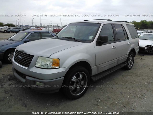 1FMPU16W93LA11923 - 2003 FORD EXPEDITION XLT Silber Foto 2