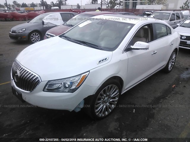 1G4GF5G33GF100266 - 2016 BUICK LACROSSE PREMIUM WHITE photo 2