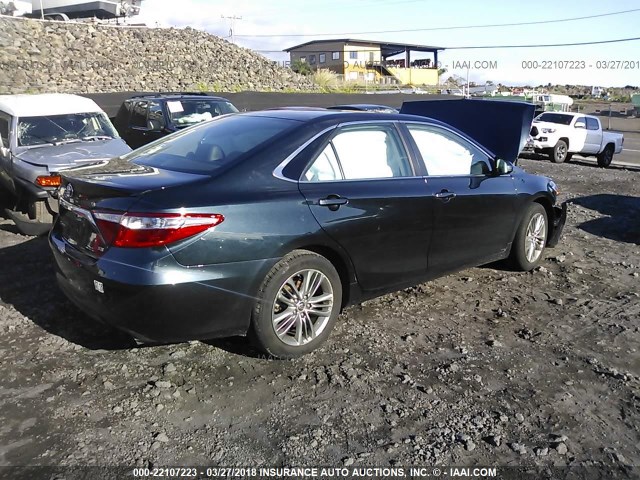 4T1BF1FK9FU022744 - 2015 TOYOTA CAMRY LE/XLE/SE/XSE GRAY photo 4