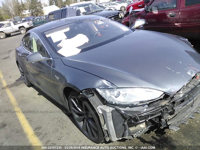 5YJSA1CN5DFP20310 - 2013 TESLA MODEL S Մոխրագույն լուսանկար 1