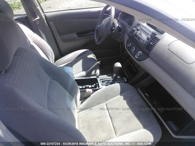 4T1BE32K55U553295 - 2005 TOYOTA CAMRY LE/XLE/SE 白色 照片 5