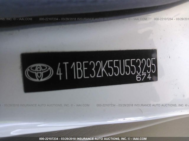 4T1BE32K55U553295 - 2005 TOYOTA CAMRY LE/XLE/SE 白色 照片 9