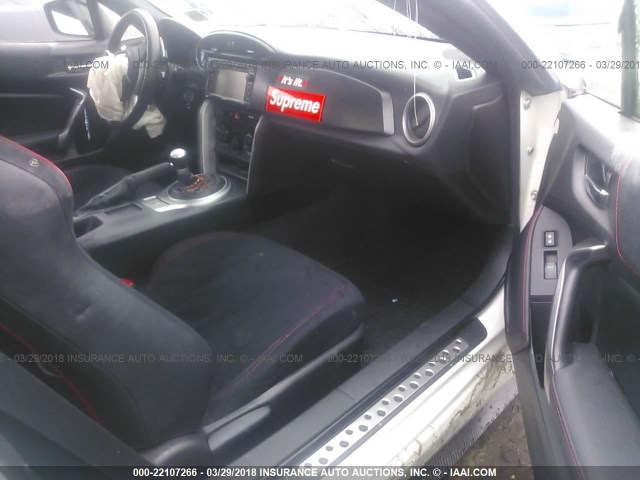 JF1ZNAA13E8704987 - 2014 TOYOTA SCION FR-S თეთრი ფოტო 5
