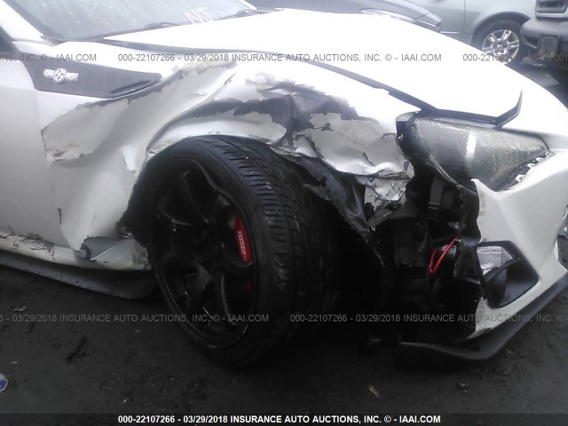 JF1ZNAA13E8704987 - 2014 TOYOTA SCION FR-S თეთრი ფოტო 6