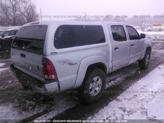5TELU42N55Z050658 - 2005 TOYOTA TACOMA DOUBLE CAB ვერცხლისფერი ფოტო 4