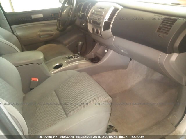 5TELU42N55Z050658 - 2005 TOYOTA TACOMA DOUBLE CAB ვერცხლისფერი ფოტო 5