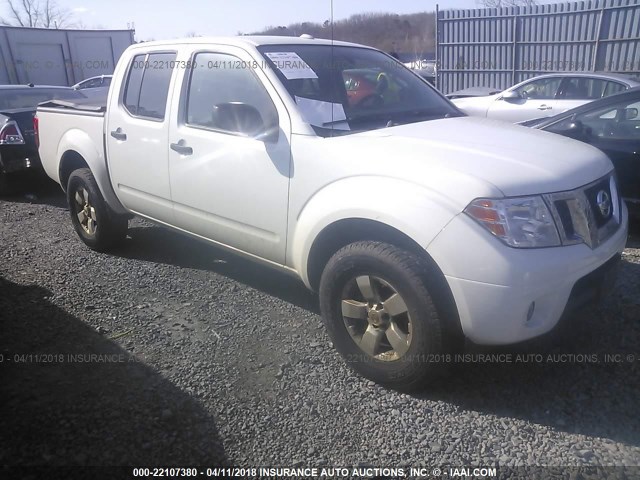 1N6AD0EV8DN717135 - 2013 NISSAN FRONTIER S/SV/SL/PRO-4X WHITE photo 1