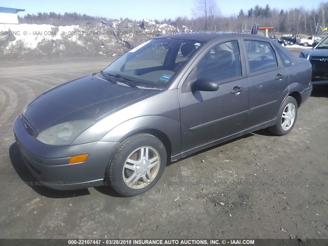 1FAFP38Z94W121421 - 2004 FORD FOCUS ZTS GRAY photo 2